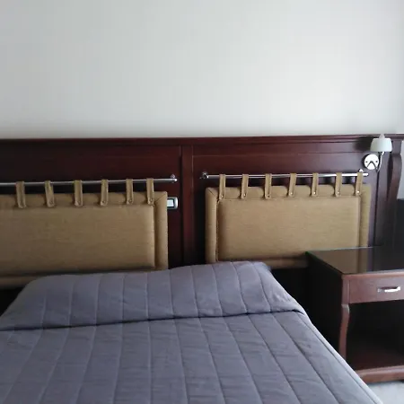 Lovely Six Bedroom In Coral Bay , Car Not Essential Vilă