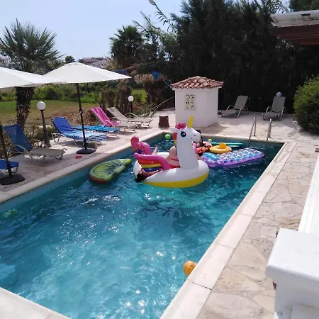 Vilă Lovely Six Bedroom In Coral Bay , Car Not Essential *