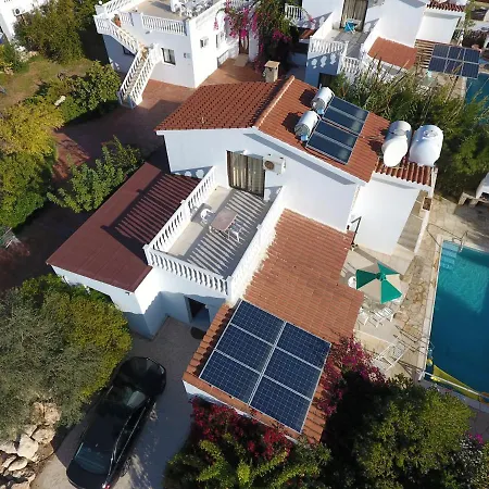 Vilă Lovely Six Bedroom In Coral Bay , Car Not Essential *