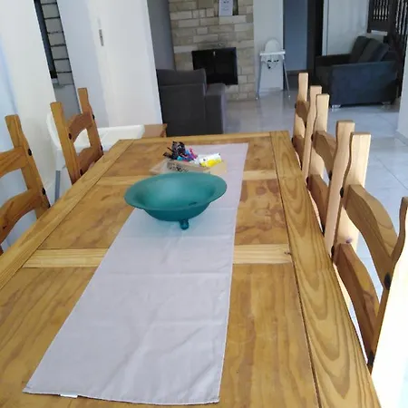 فيلة Lovely Six Bedroom In Coral Bay , Car Not Essential *