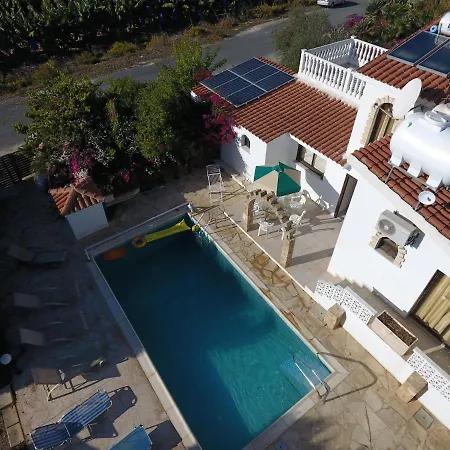 Lovely Six Bedroom In Coral Bay , Car Not Essential فيلة بييا